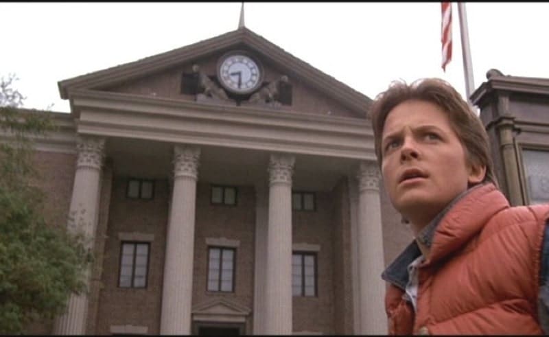 Marty et la mairie de retour vers le futur