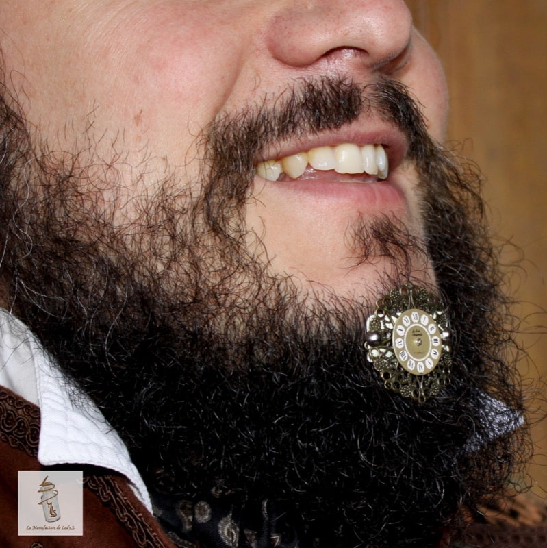 bijou de barbe Steampunk rond cadran de montre la manufacture de lady s bijoux steampunk