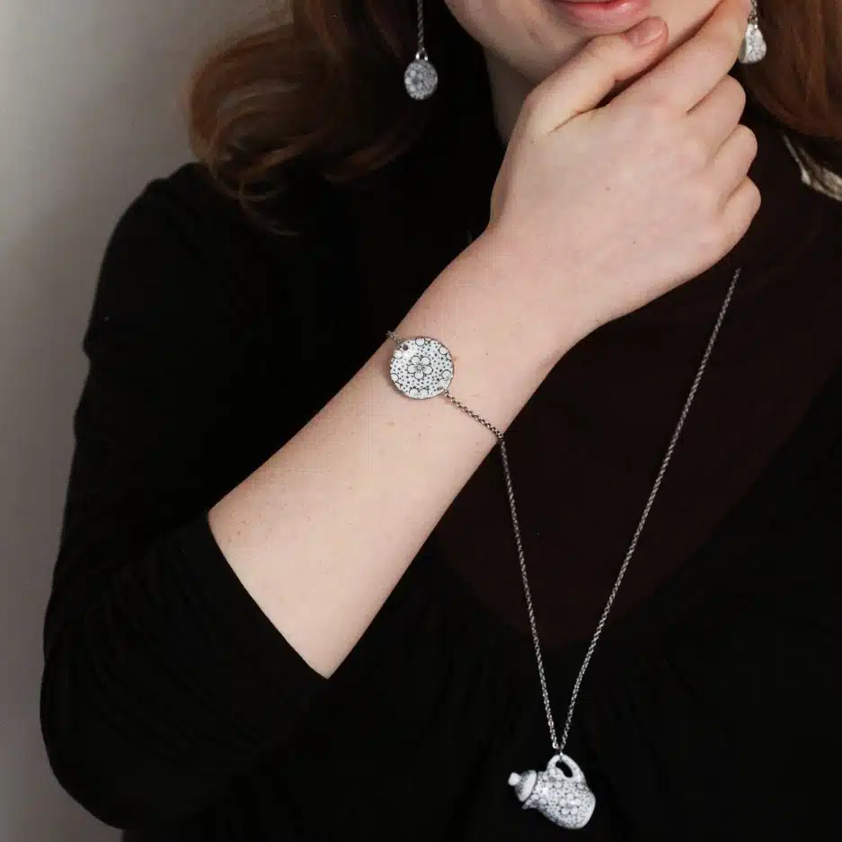 bijoux vaisselle de poupée - l'heure du thé - la Manufacture de Lady S - bijoux steampunk