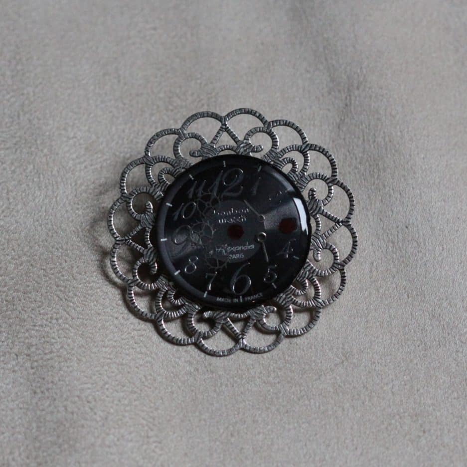 broche cadran estampe la Manufacture de Lady S bijoux Steampunk