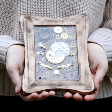 bijou de maison "la montre s'éclate sur la musique". la manufacture de lady s bijoux steampunk